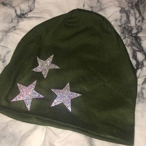 Women’s beanie with stars